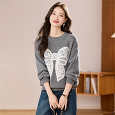 毛衣慵懒高级感2025秋冬新款圆领减龄蝴蝶结绣花图案宽松针织衫女，女装羊毛衫，艾米