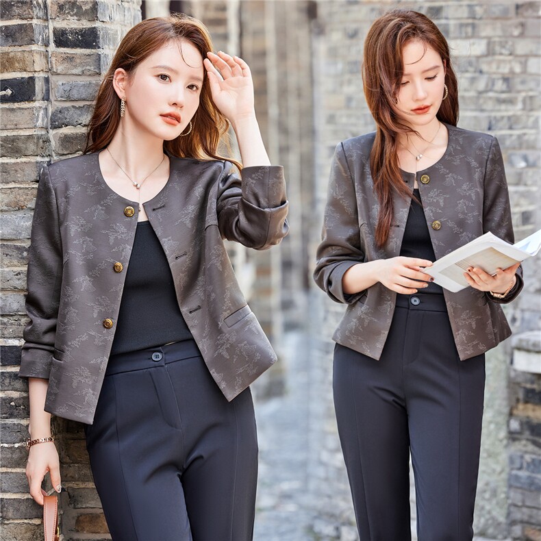 现货2025秋装新款休闲印花气质短款外套小西装女，女装短外套，时尚风爆