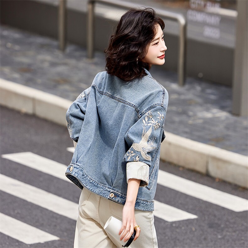 牛仔刺绣外套女春秋2025新款小个子短款百搭时尚洋气休闲夹克上衣，女装短外套，靓衣阁