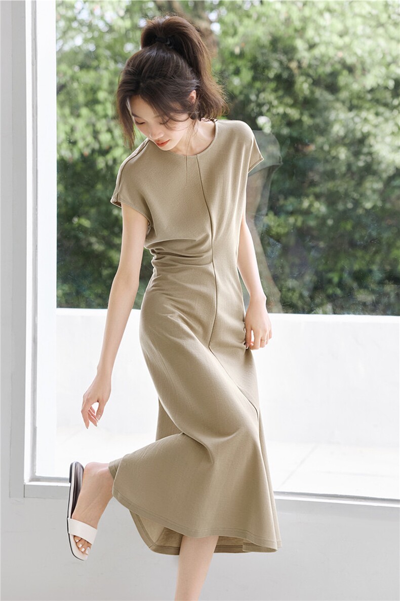 智性慵懒老钱风收腰高级松弛长款通勤连衣裙25夏季款,女装连衣裙,梦白服饰厂