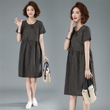 连衣裙时尚格纹连衣裙圆领套头A字裙短袖中长款，女装连衣裙，余墨