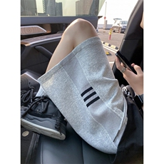 麻灰色