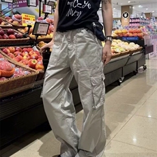 卡其色