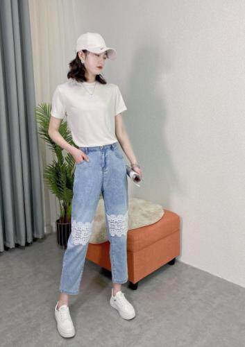现货：时尚百搭欧版带蕾丝牛仔萝卜裤，女装，金川古韵