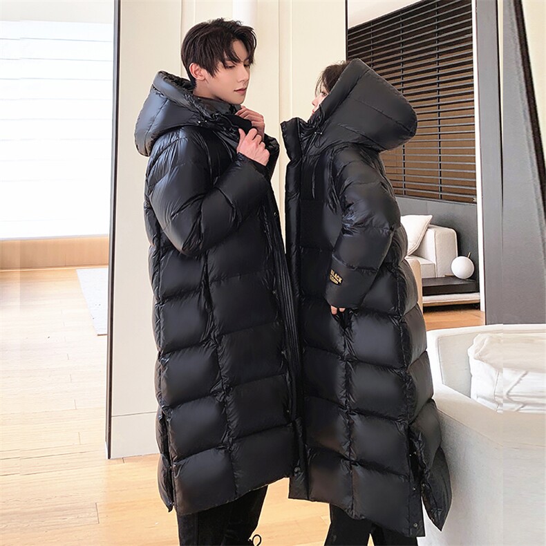 主推黑金情侣装长款鹅绒服男女青年学生加厚422克羽绒服大衣，男装羽绒服，钱塘723