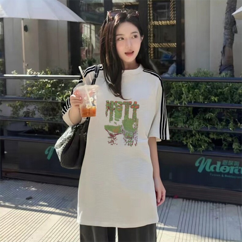 抖音得物品质二开240克宽松纯棉美式潮牌印花三条杠中性风短袖T恤,男装T恤,电商A486