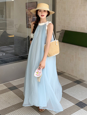 法式无袖挂脖连衣裙女2025夏季新款气质高级感绝美超仙度假风长裙，女装连衣裙，浙宝305