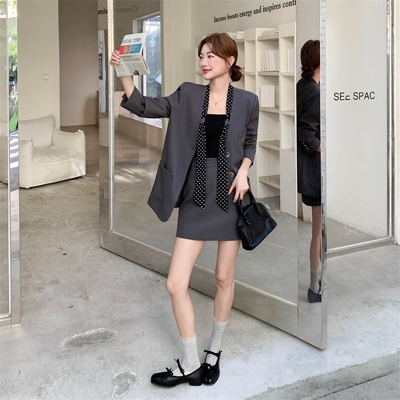 高级感飘带V领灰色西装短裙套装女春秋2025新款小个子两件套超火,女装套装/套裙,欧黛芙妮