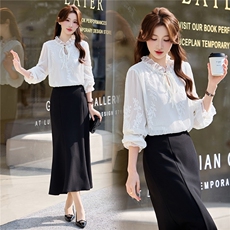 BAO现货2026新款春装时尚气质优雅立体植花衬衣百搭半身裙两件套，女装套装/套裙，卡杰菲