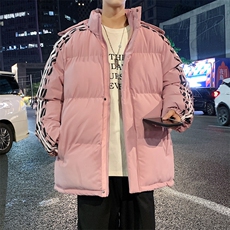 粉红色