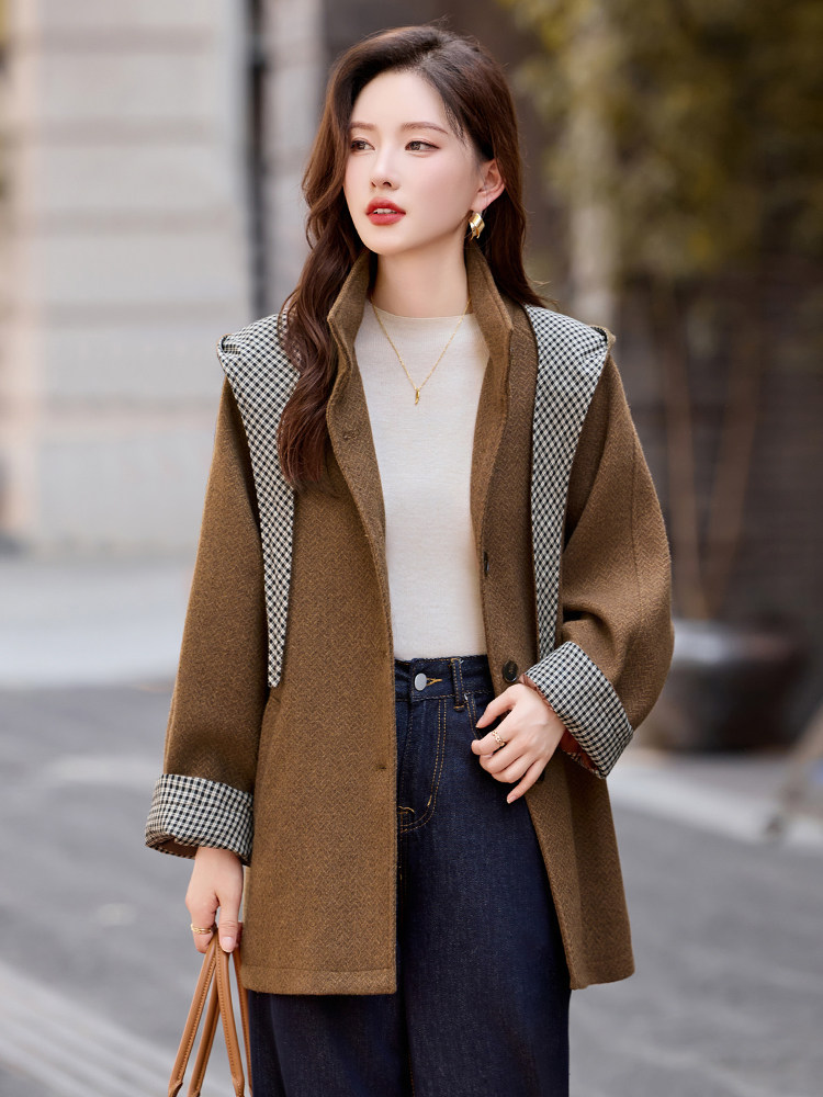 毛呢外套女中长款2025秋冬新款独特超好看高级感连帽斗篷呢子大衣,女装短外套,伊仟回