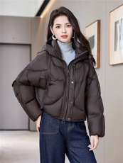 短款连帽羽绒服女2025年冬季新款小个子百搭面包服白鸭绒外套，女装羽绒服，阿舍尔精品