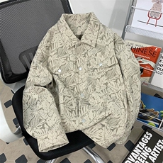 浅卡其色