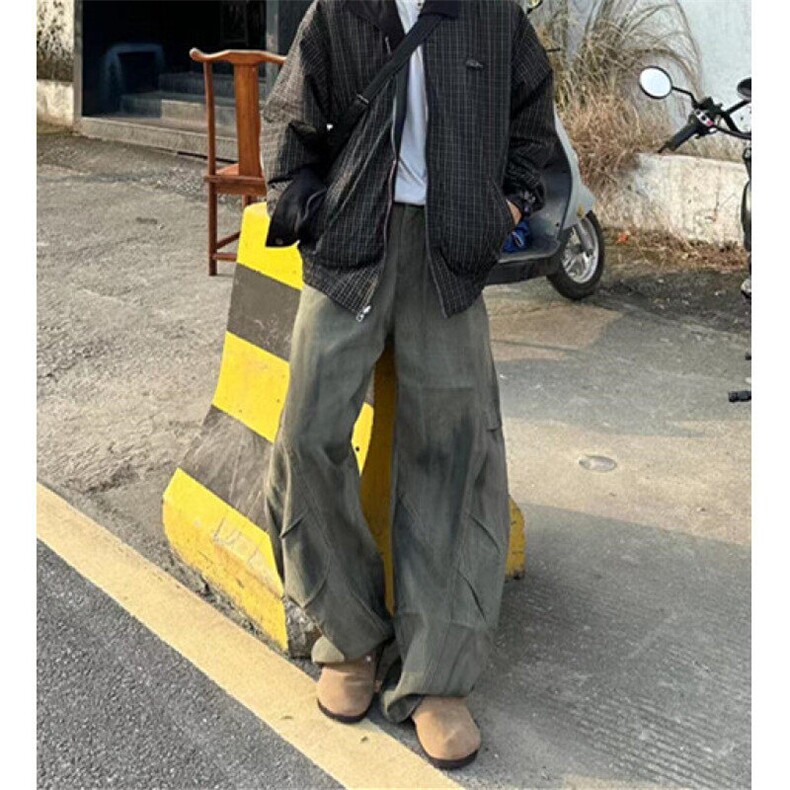 设计感宽松褶皱拼接做旧牛仔裤男休闲阔腿廓形弯刀裤 KB0074图片