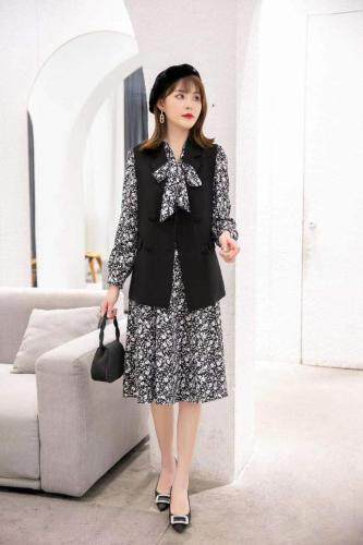 西装马甲两件套连衣裙，现货四个尺码，女装西装，依柏璐