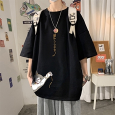 黑色