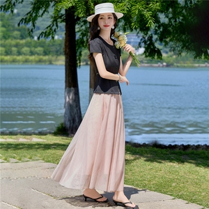 现货2026年夏季时尚简约大方气质优雅圆领收腰显瘦两件套裙套装女图片