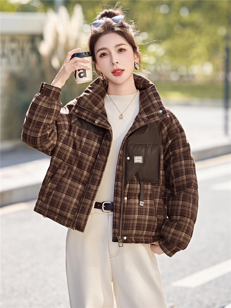 小个子羽绒服女2025冬季新款连帽复古格纹加厚保暖短款格子外套,女装羽绒服,意芙