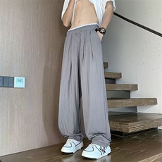 灰色
