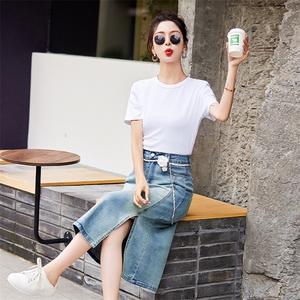现货淑女浅色开叉牛仔半身裙2025夏季新款花朵链条韩版A字包臀裙图片