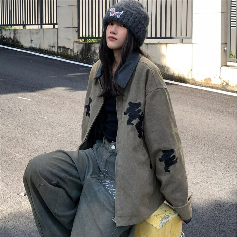 美式复古小熊刺绣夹克男女秋冬新款设计感洋气宽松中性风夹克外套图片