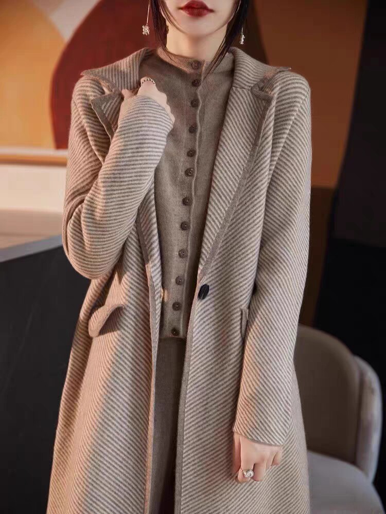 2025年秋季时尚百搭通勤简约休闲人字纹大衣，女装毛呢外套，犀桦羊绒