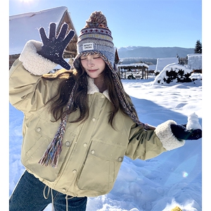 独特超好看绿色短款翻领工装派克羽绒服女冬2024新款设计感厚外套图片