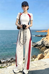 潮流时尚休闲运动套装女夏季新款显瘦竖纹圆领短袖上衣长裤两件套图片