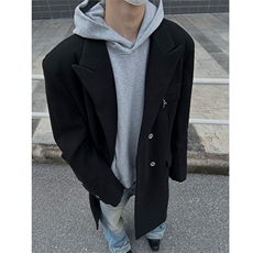 黑色