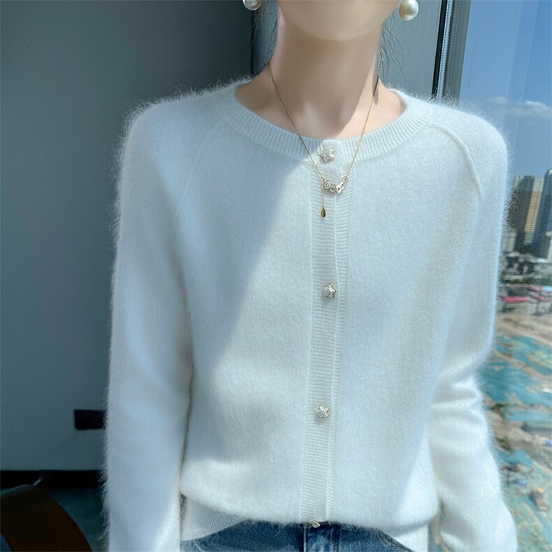 2025年秋季时尚百搭通勤简约休闲圆领开衫，女装针织衫/毛衣，冬贝尔貂绒
