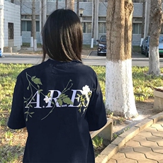 藏青色