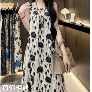 轻奢宽松长裙印花吊带女款夏季缎料无袖气质时尚外穿连衣裙潮图片