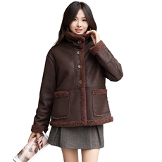 现货羊羔毛外套秋冬女2024新款韩系高级感短款大口袋皮毛一体棉衣，女装羊羔毛/颗粒绒，跑量工厂店