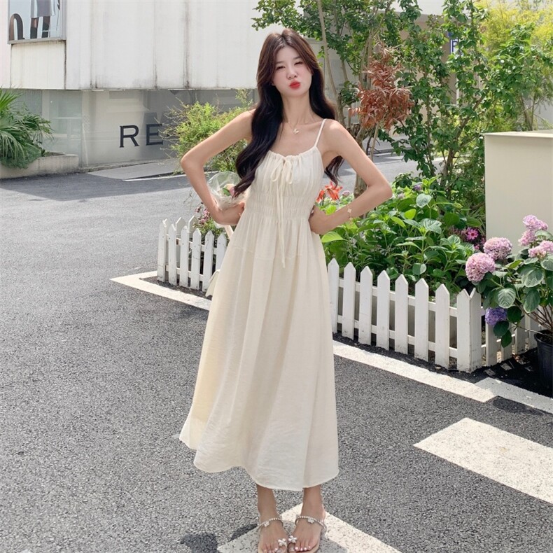 文艺范连衣裙2025气质女神范温柔风浪漫绝美挂脖长裙吊带裙,女装连衣裙,欣美人