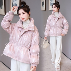 短羽绒服冬季女2024年新款泡芙感立领时尚宽松显瘦白鸭绒面包服，女装羽绒服，时尚俏佳人