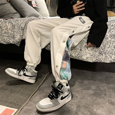 灰色