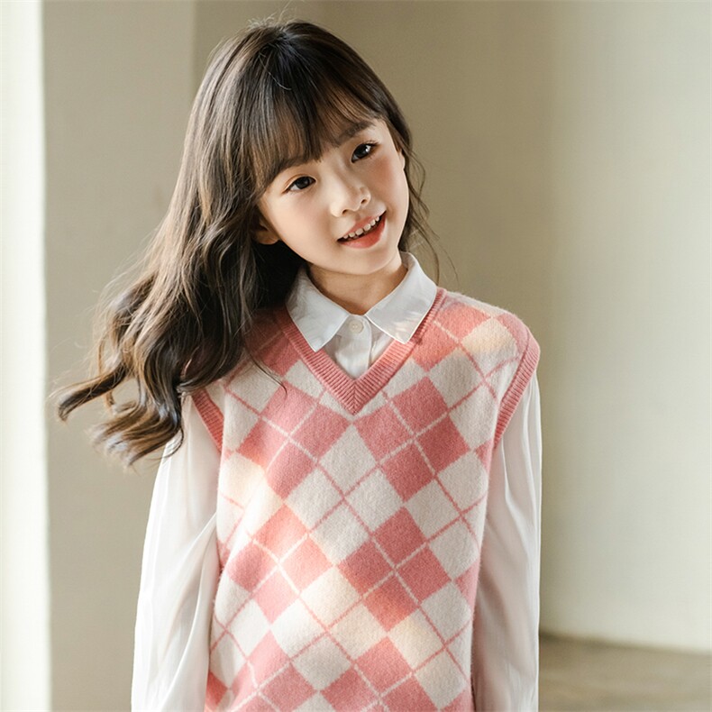 时尚保暖儿童羊毛背心秋冬新款舒适V领格子设计，童装马夹/背心，暖钟情羊绒