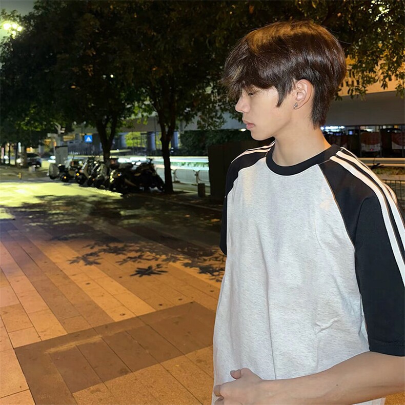 抖音得物品质二开240克宽松纯棉美式潮牌插肩三杠织带短袖T恤,男装T恤,电商A486