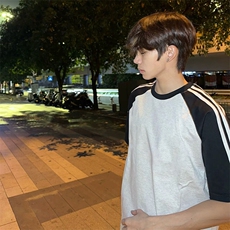 抖音得物品质二开240克宽松纯棉美式潮牌插肩三杠织带短袖T恤，男装T恤，电商A486