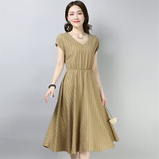 连衣裙2021年春季修身简约长袖韩版新潮流行修身显瘦优雅，女装连衣裙，丽影随形