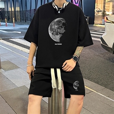 黑色