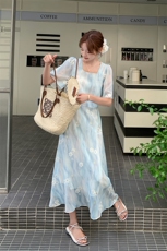 蓝色晕染绣花连衣裙女2025夏季新款法式漂亮收腰显瘦度假风茶歇裙，女装连衣裙，2C029