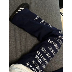 藏蓝色