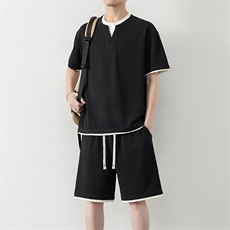 黑色