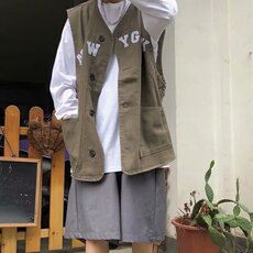 卡其色