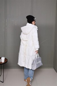戴帽系带冬款羽绒服图片