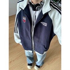 藏青色