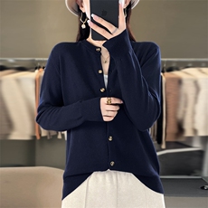 藏蓝色