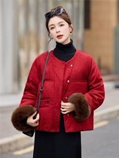 现货、现货2025年人丝冬季新款新中式真狐狸毛短款气质羽绒服，女装羽绒服，艾仟回(原伊仟回)
