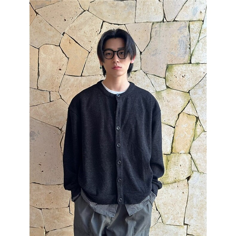 韩东大门春季时尚百搭简约圆领针织开衫男毛衣日系简约百搭外套图片